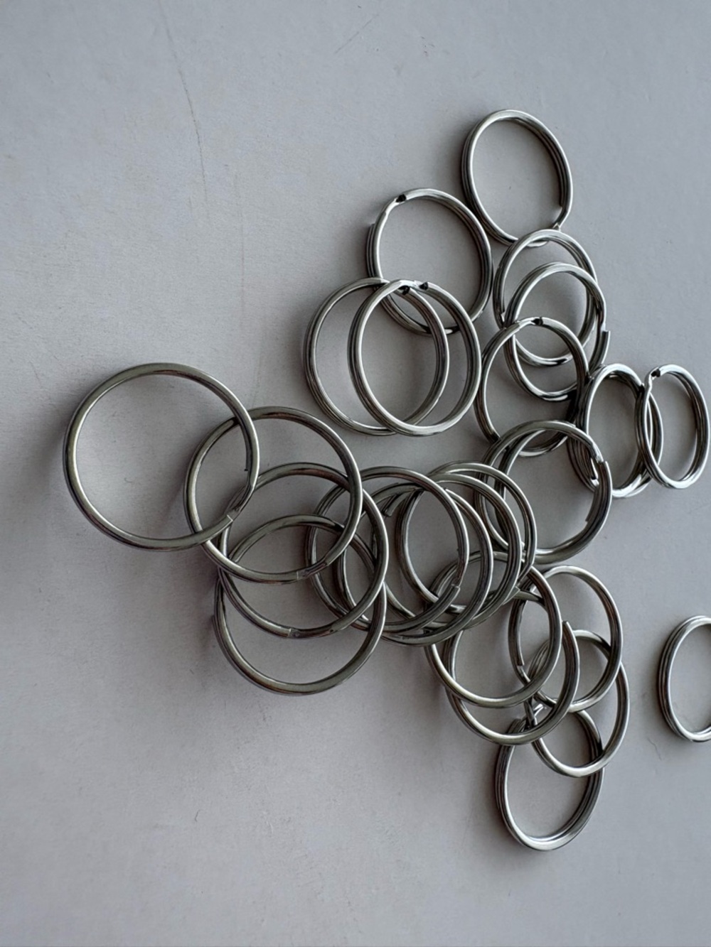 Bulk Split Key Rings 30 pcs - Silver Metal 1” - Picture 3 of 7